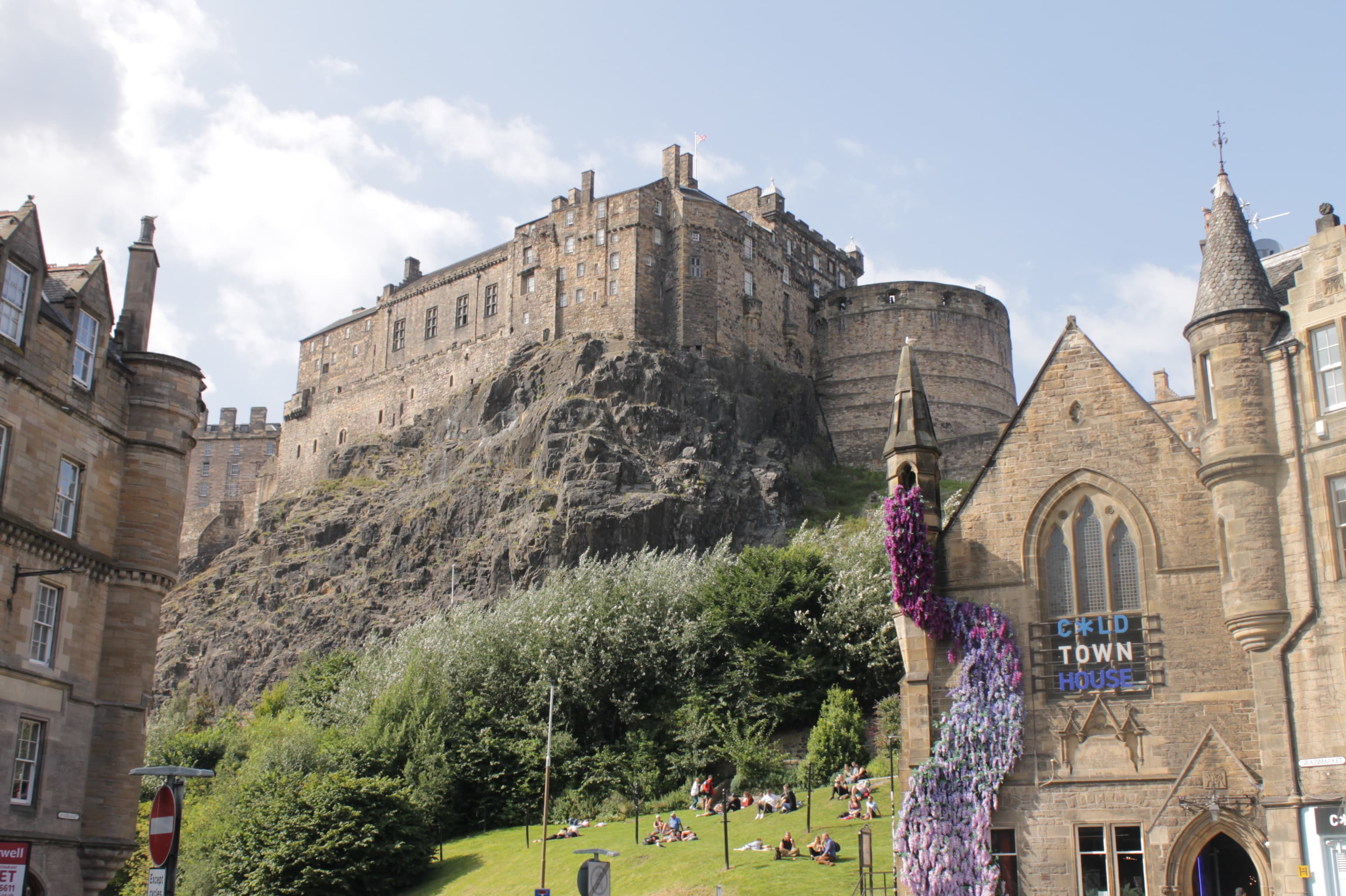 Edinburgh Castle seen from the Grassmarket